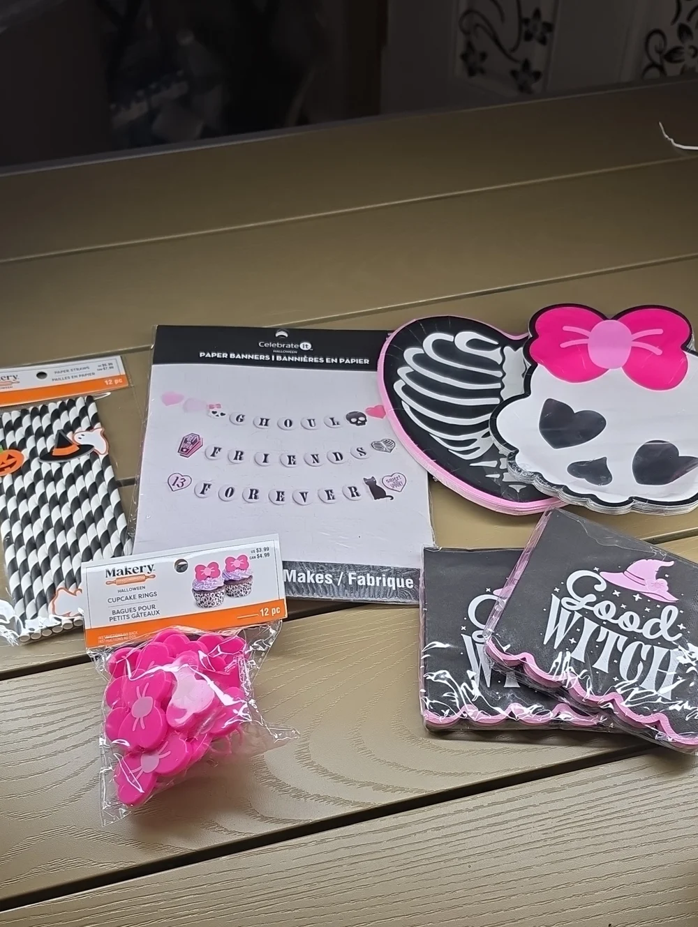 Celebrate It Pink & Black Skull Party Tableware Set